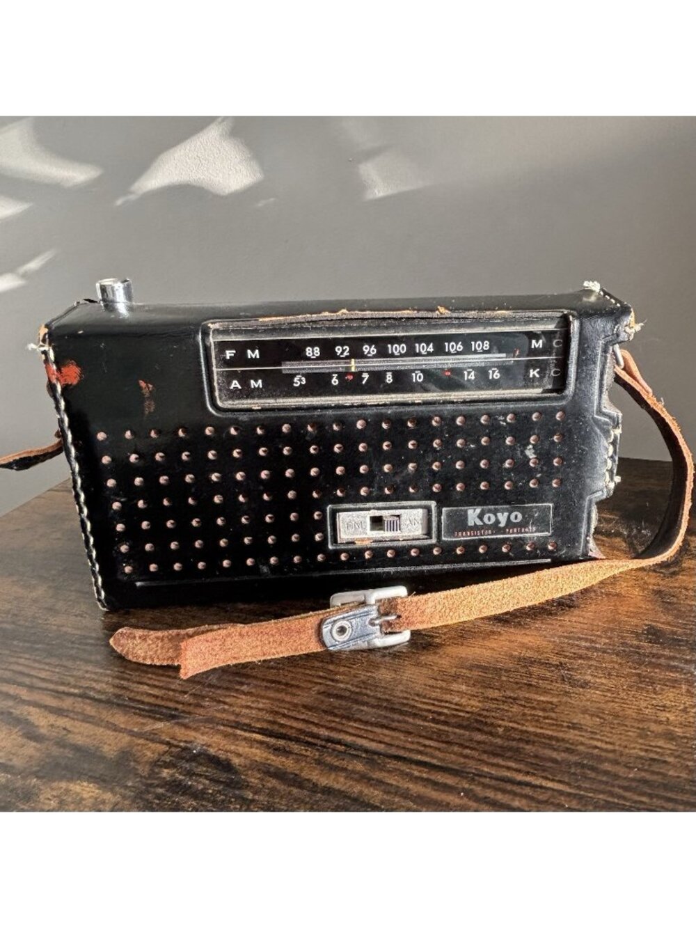 60s| 1960s Vintage Koyo AM-FM Transistor Radio Model KTR-1022 Japan